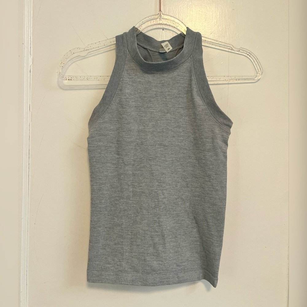 Athleta Renew
Racerback Tank Heather
Grey Size XS LIKE NEW
